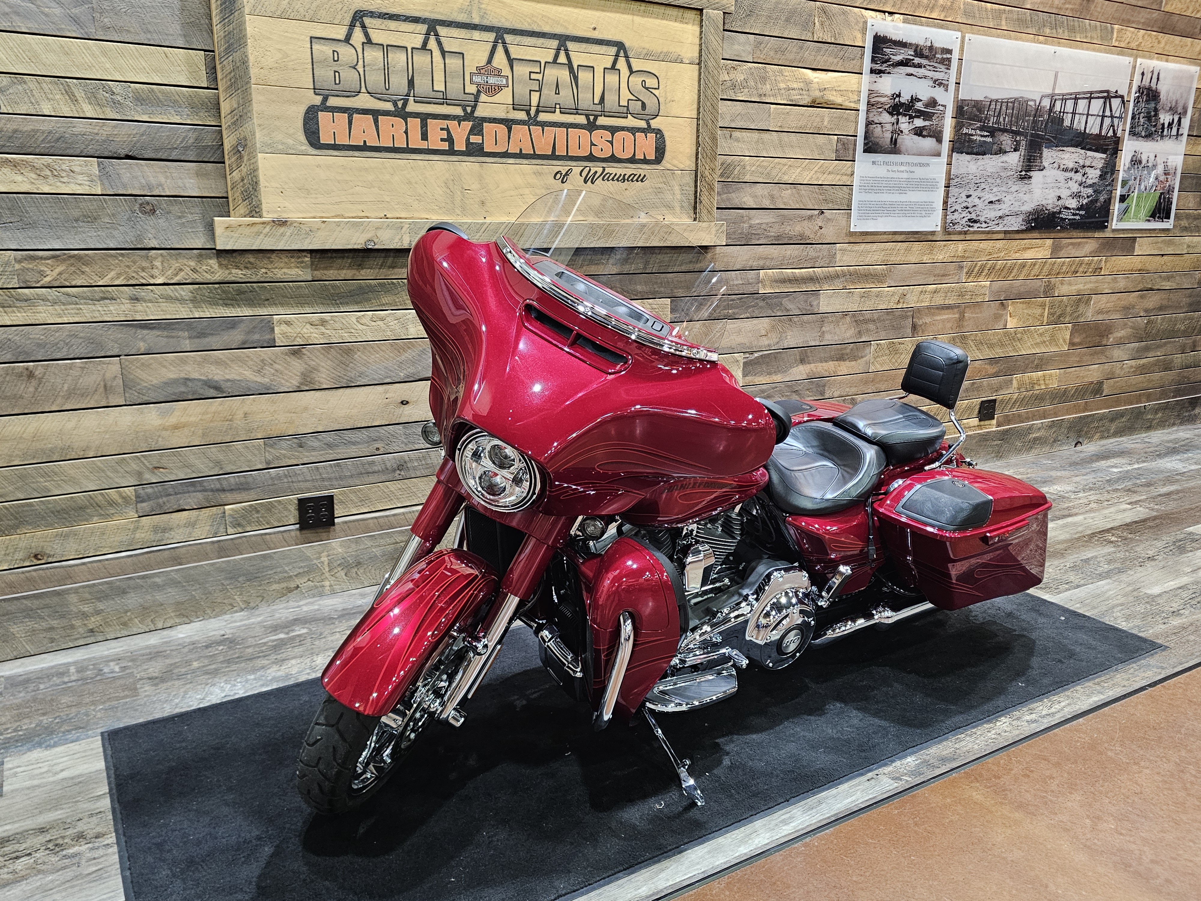 2016 Harley-Davidson Street Glide CVO Street Glide at Bull Falls Harley-Davidson