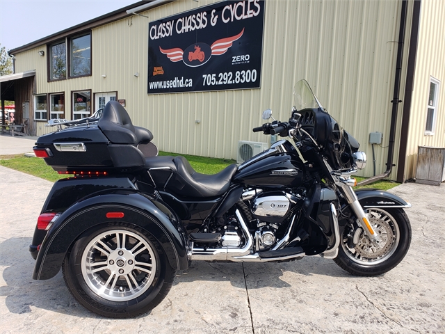 2017 Harley-Davidson Trike Tri Glide Ultra at Classy Chassis & Cycles