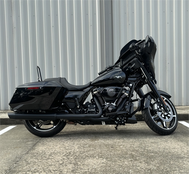 2024 Harley-Davidson Street Glide Base at Lumberjack Harley-Davidson