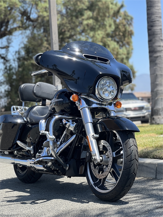 2017 Harley-Davidson Street Glide Base at Quaid Harley-Davidson, Loma Linda, CA 92354