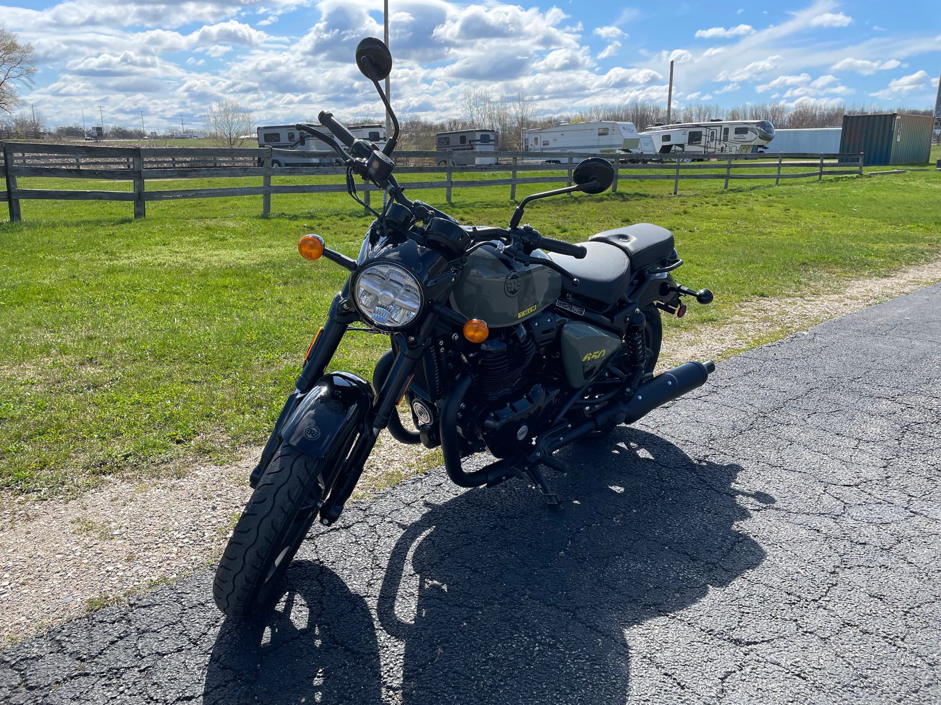 2024 Royal Enfield Shotgun 650 at Randy's Cycle