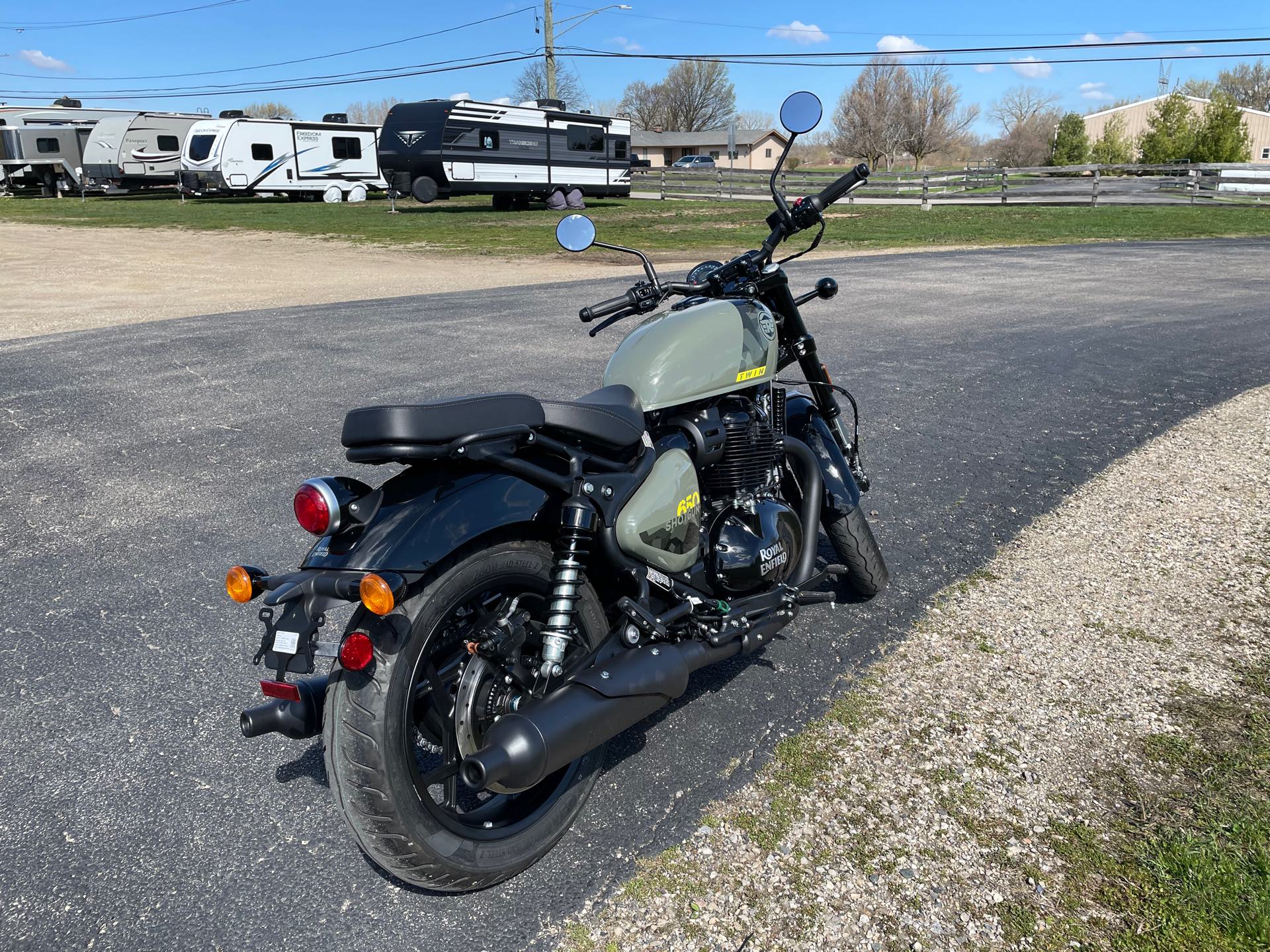 2024 Royal Enfield Shotgun 650 at Randy's Cycle