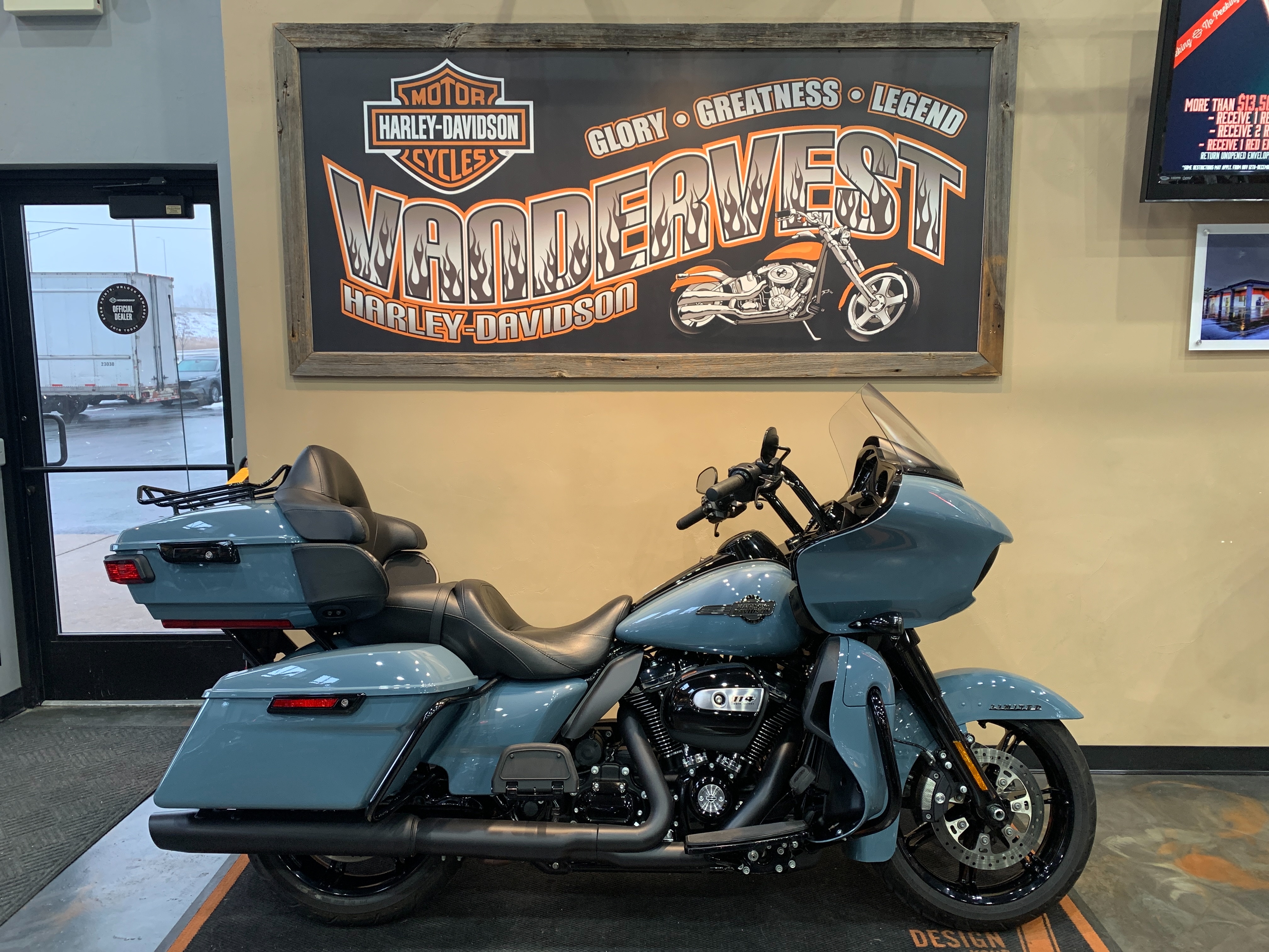 2024 Harley-Davidson Road Glide Limited at Vandervest Harley-Davidson, Green Bay, WI 54303