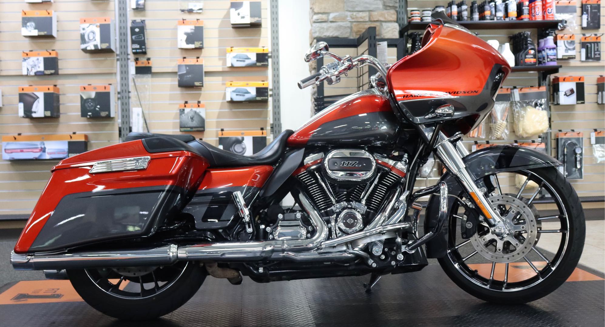 2018 Harley-Davidson Road Glide CVOT Road Glide at Destination Harley-Davidson®, Silverdale, WA 98383