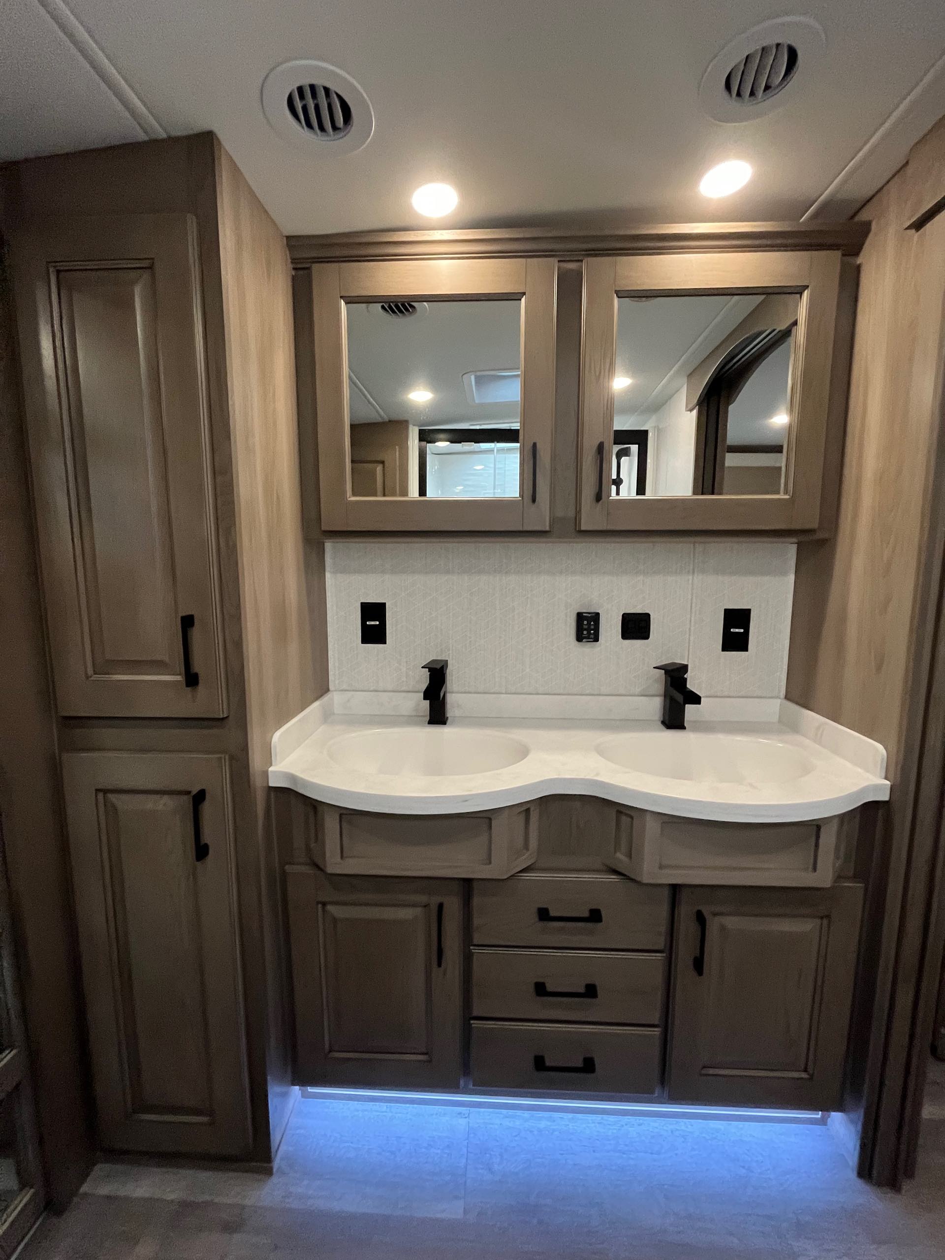 2023 DRV Mobile Suites MS 39DBRS3 at Prosser's Premium RV Outlet