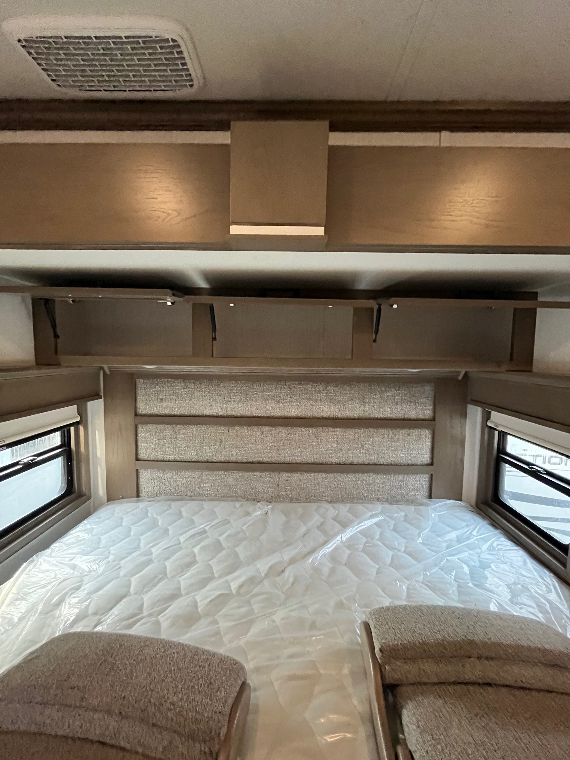 2023 DRV Mobile Suites MS 39DBRS3 at Prosser's Premium RV Outlet