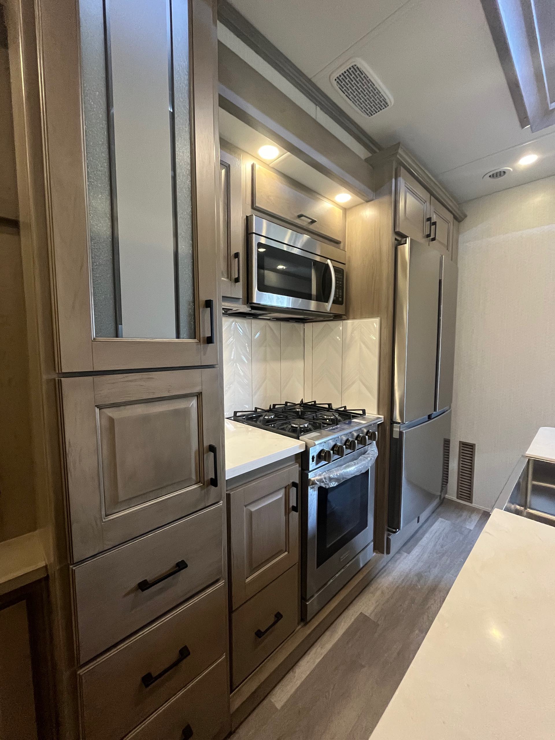 2023 DRV Mobile Suites MS 39DBRS3 at Prosser's Premium RV Outlet