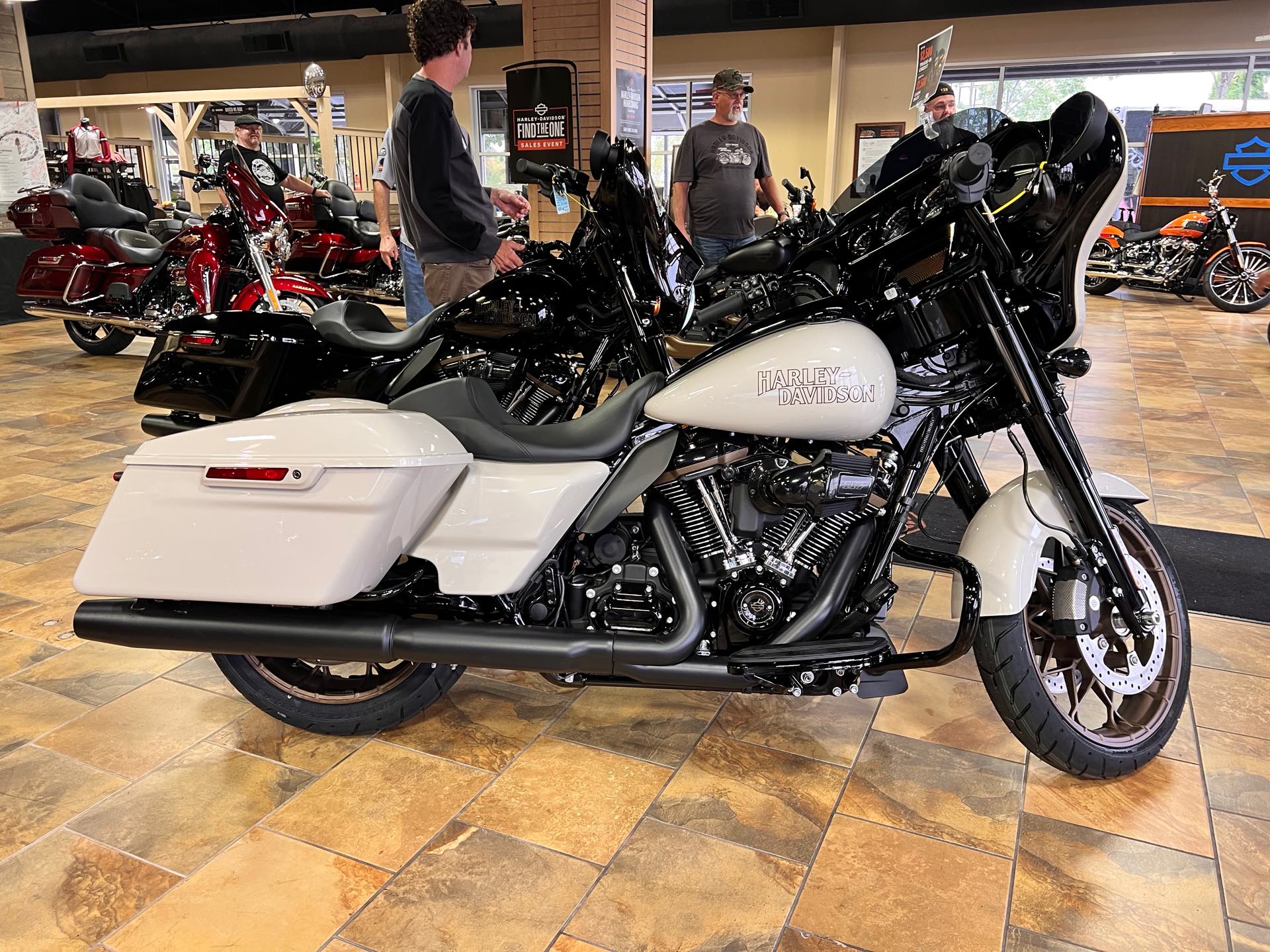 2023 Harley-Davidson Street Glide ST