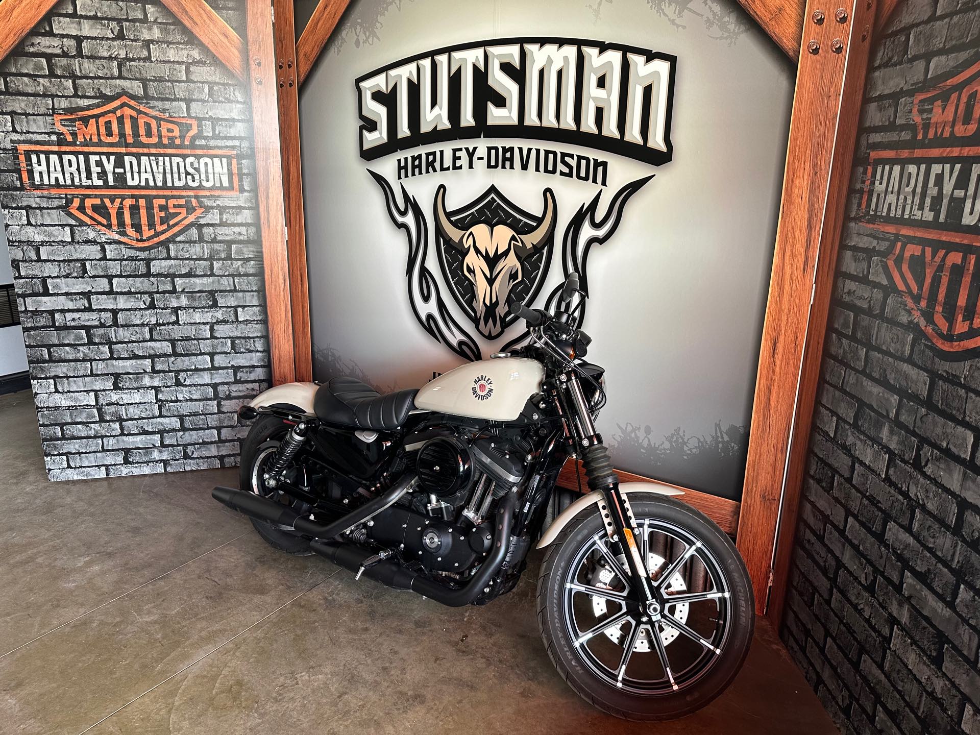 2022 Harley-Davidson Sportster Iron 883 at Stutsman Harley-Davidson