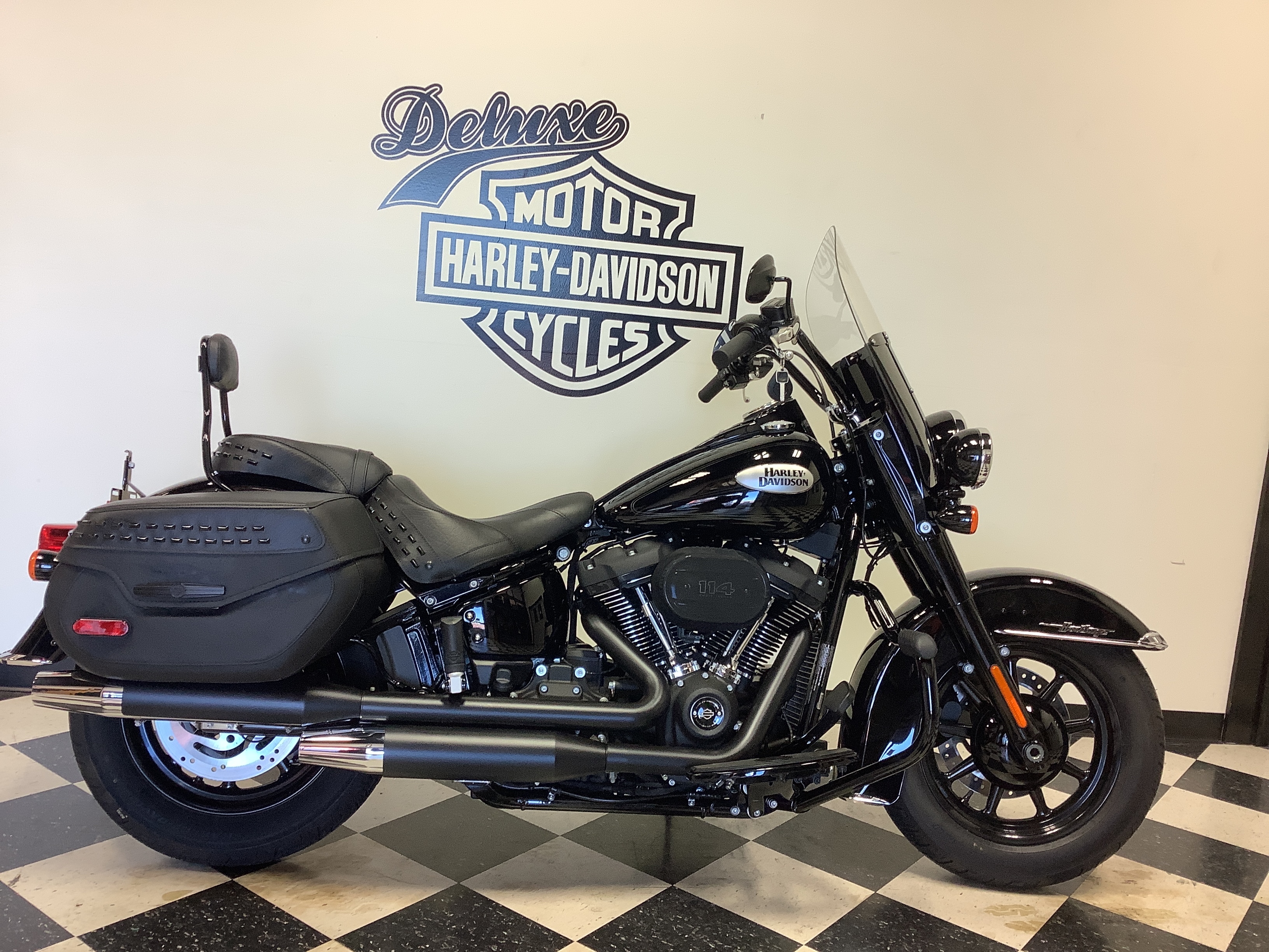 2022 Harley-Davidson Softail Heritage Classic at Deluxe Harley Davidson