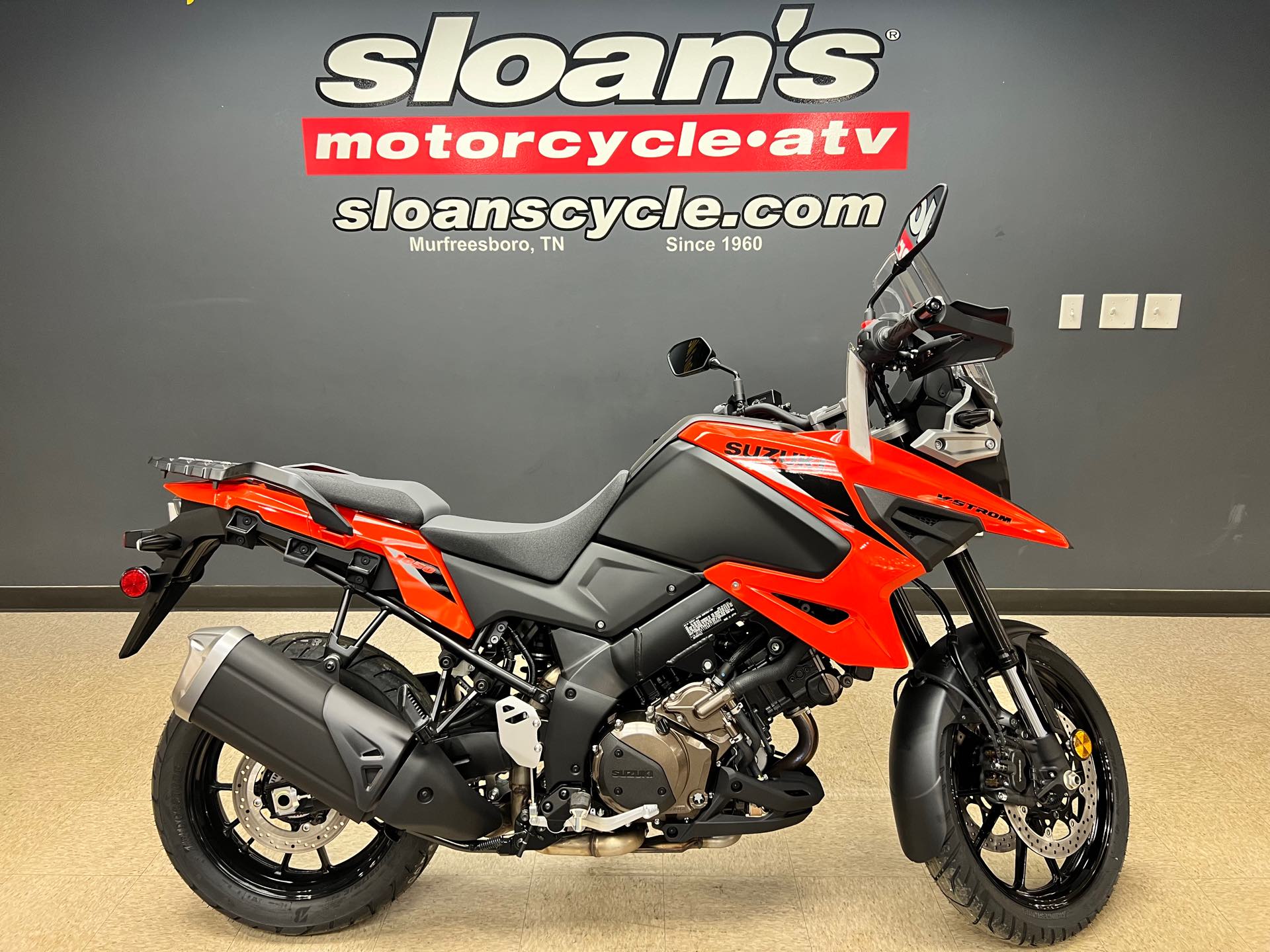 2024 Suzuki V-Strom 1050 at Sloans Motorcycle ATV, Murfreesboro, TN, 37129