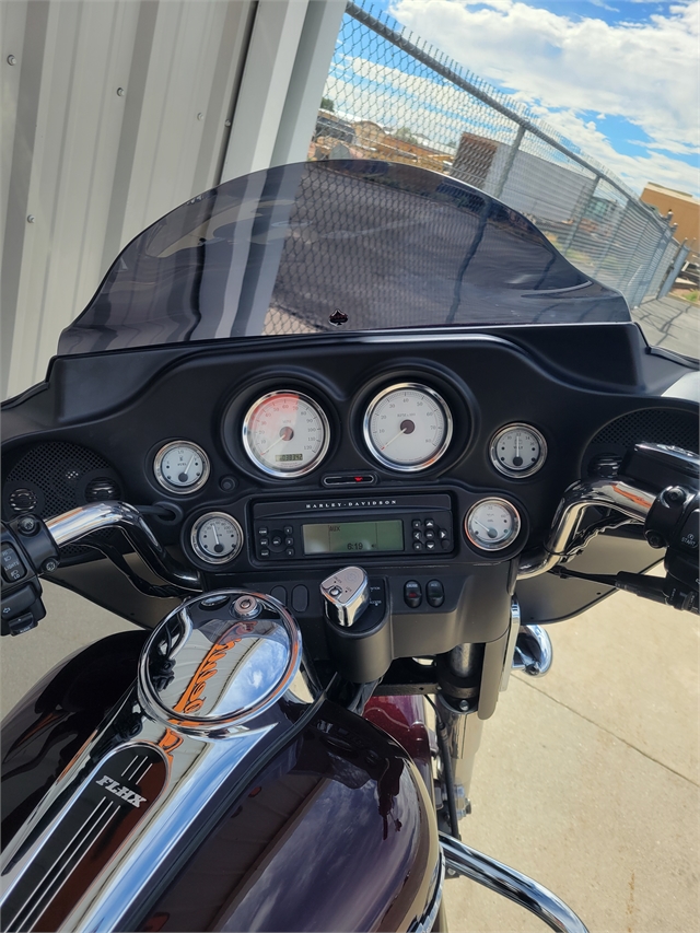 2006 Harley-Davidson Street Glide Base at Deluxe Harley Davidson