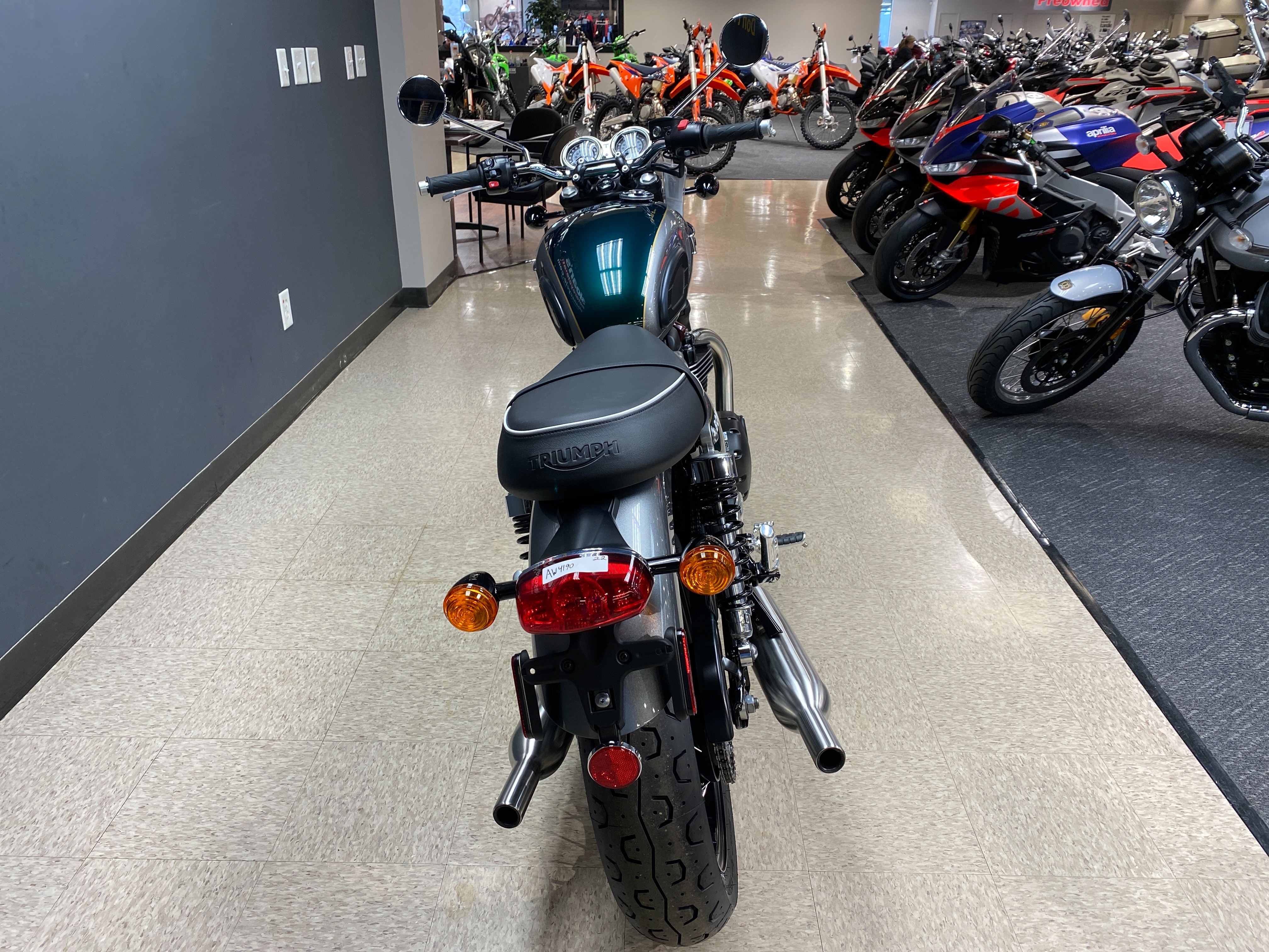 2022 Triumph Bonneville T100 Gold Line at Sloans Motorcycle ATV, Murfreesboro, TN, 37129