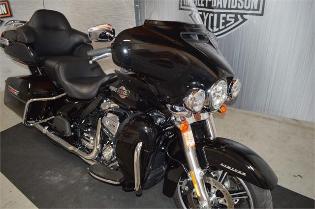 2023 Harley-Davidson Electra Glide Ultra Limited at Suburban Motors Harley-Davidson