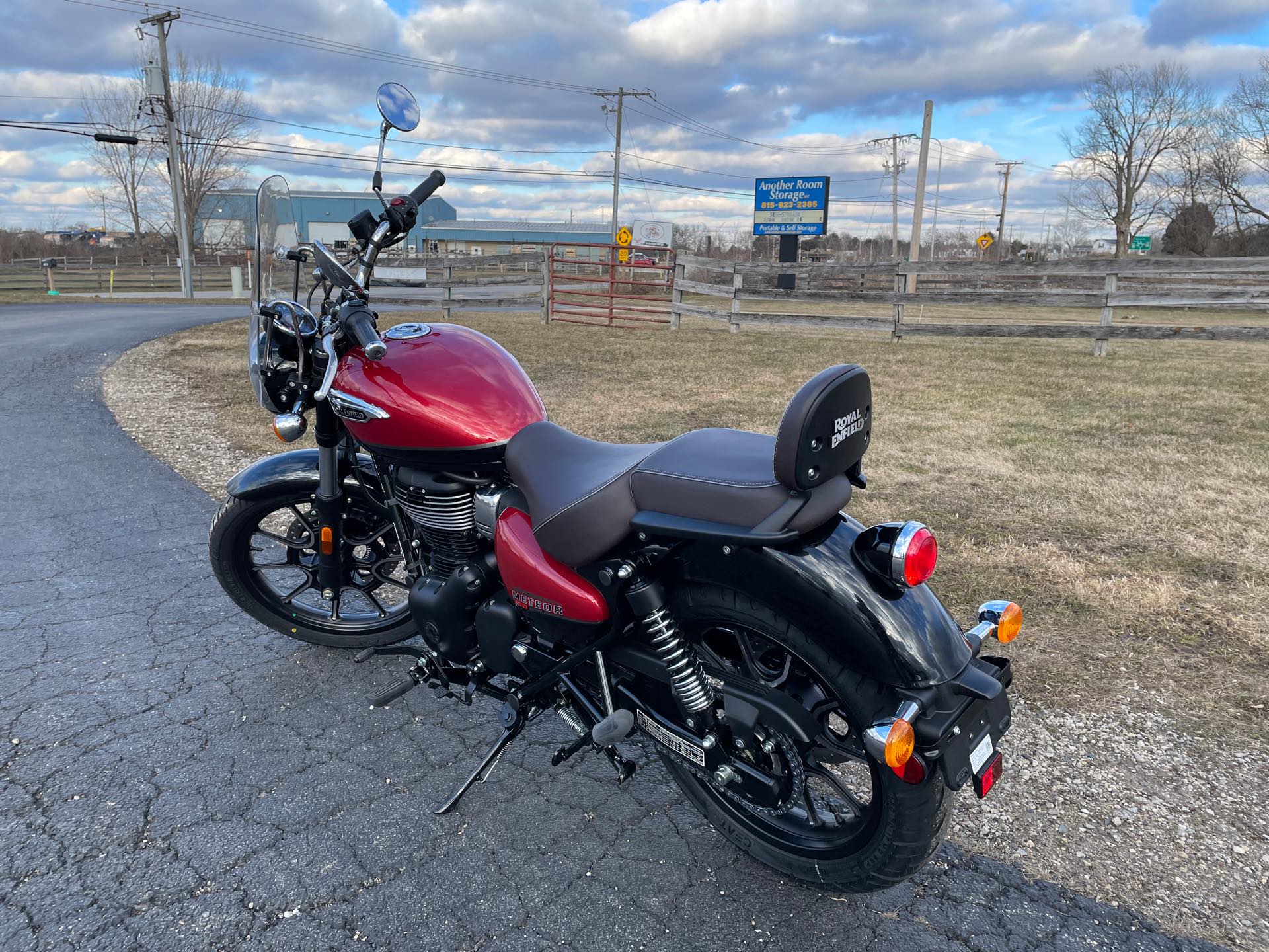 2023 Royal Enfield Meteor 350 at Randy's Cycle