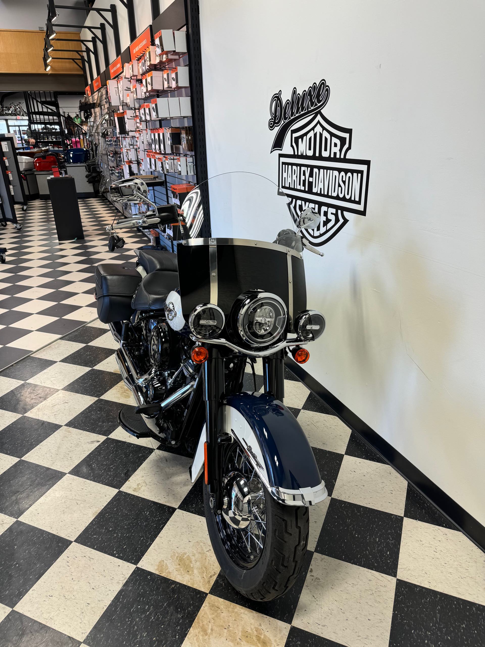 2019 Harley-Davidson Softail Heritage Classic at Deluxe Harley Davidson