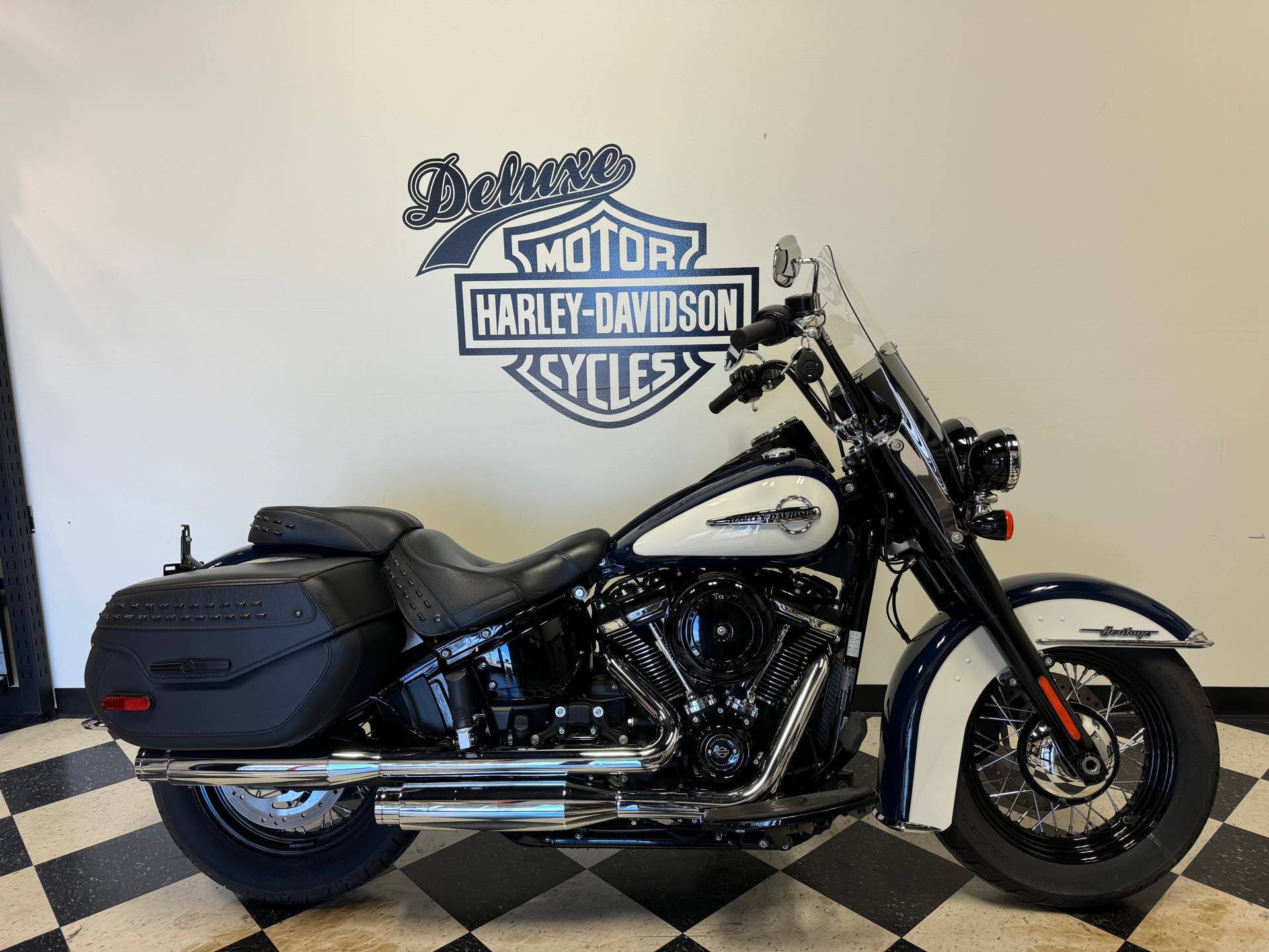 2019 Harley-Davidson Softail Heritage Classic at Deluxe Harley Davidson