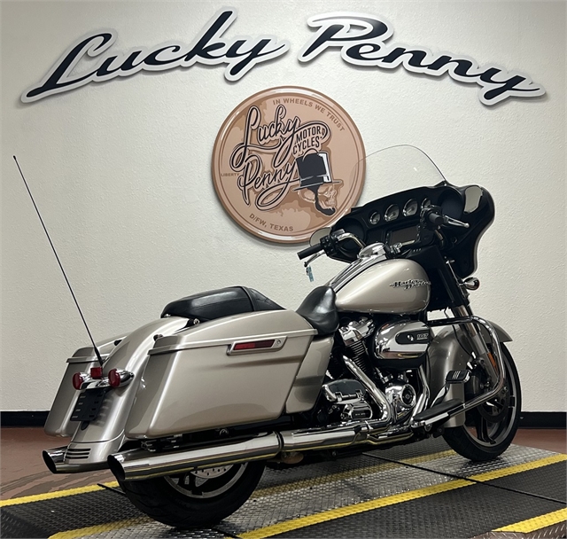 2018 Harley-Davidson Street Glide Base at Lucky Penny Cycles