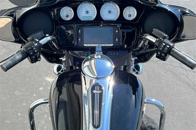 2017 Harley-Davidson Street Glide Special at Clawson Motorsports