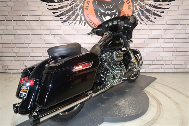 2021 Harley-Davidson Touring FLHX Street Glide at Wolverine Harley-Davidson
