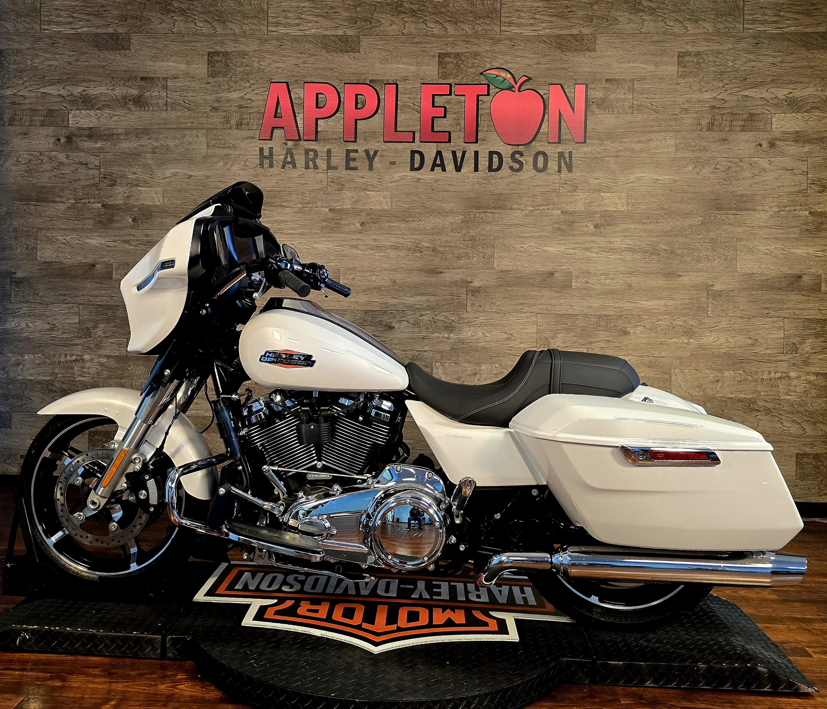 2024 Harley-Davidson Street Glide Base at Appleton Harley-Davidson