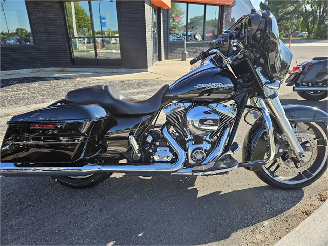 2016 Harley-Davidson Street Glide Special at Holeshot Harley-Davidson