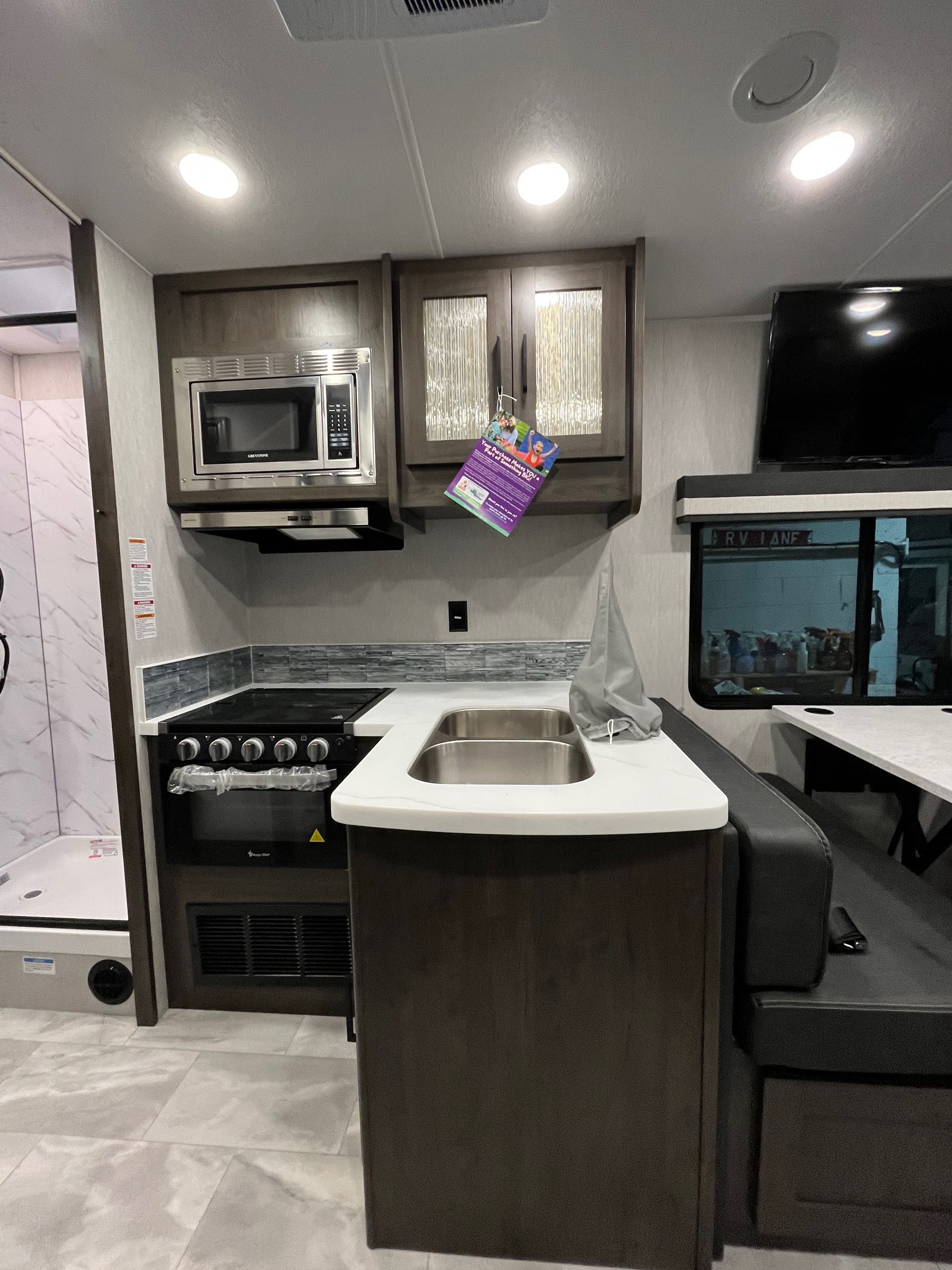 2023 Coachmen Pursuit 27XPS at Prosser's Premium RV Outlet