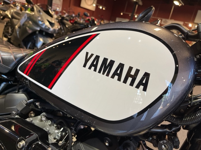 2017 Yamaha SCR 950 at Martin Moto