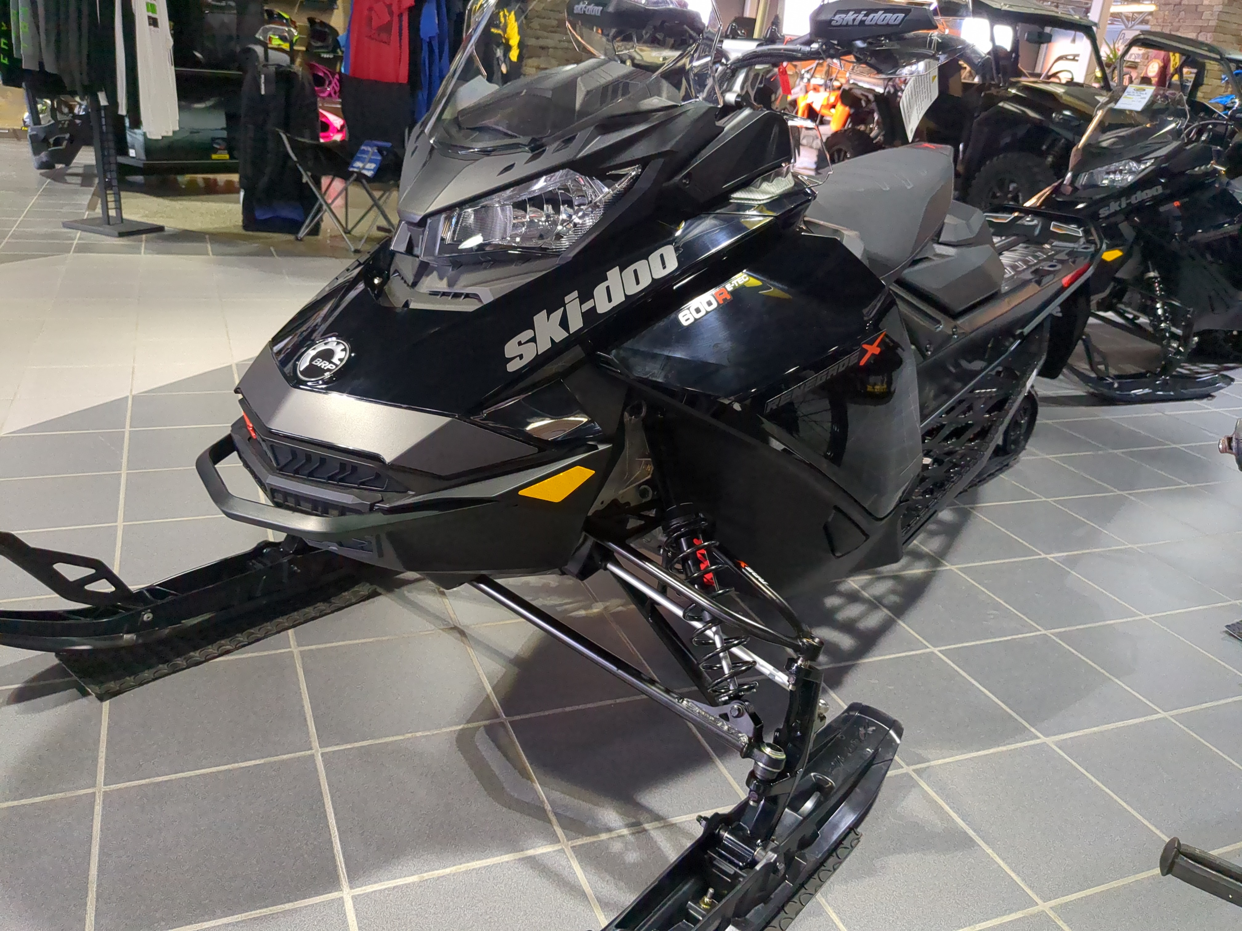 2023 Ski-Doo Renegade X 600R E-TEC at Pioneer Motorsport