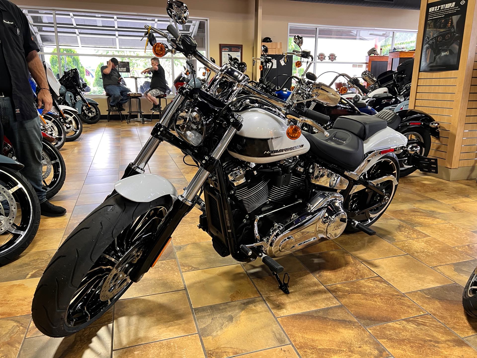 2024 Harley-Davidson Softail Breakout at Man O'War Harley-Davidson®