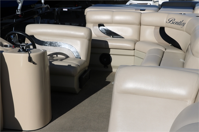 2014 Bentley Encore 240 Cruise SE Tri-toon at Jerry Whittle Boats