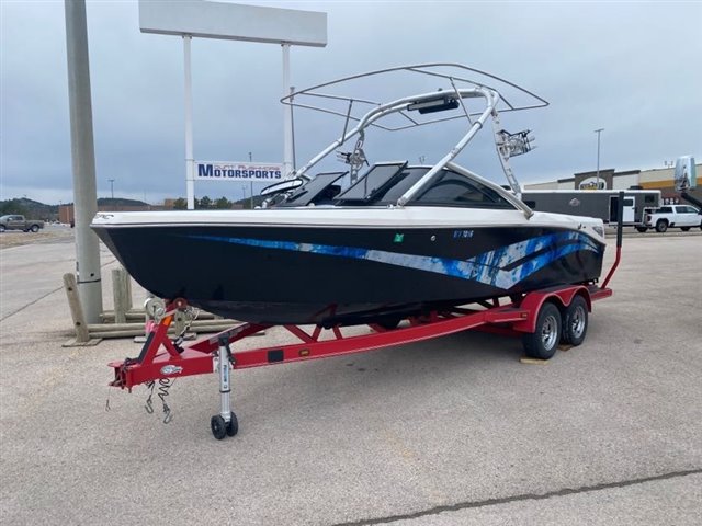 2008 EPIC Surf Boat at Mount Rushmore Motorsports