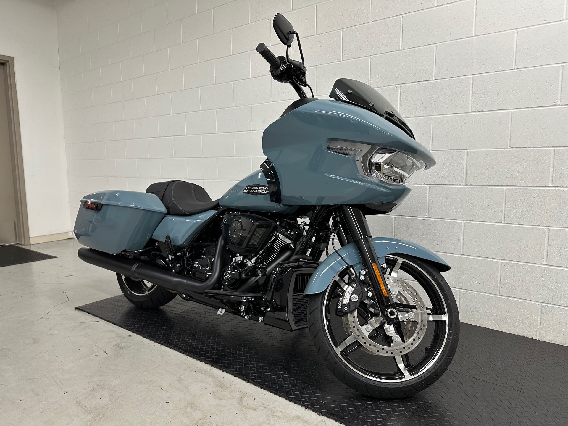 2024 Harley-Davidson Road Glide Base at Destination Harley-Davidson®, Silverdale, WA 98383