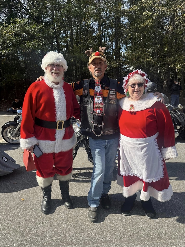 2024 Santa Selfies Photos at Smoky Mountain HOG