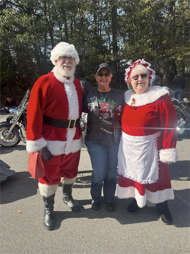 2024 Santa Selfies Photos at Smoky Mountain HOG