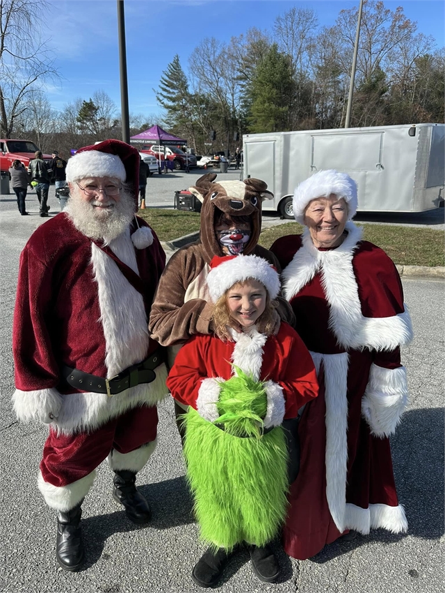 2024 Santa Selfies Photos at Smoky Mountain HOG