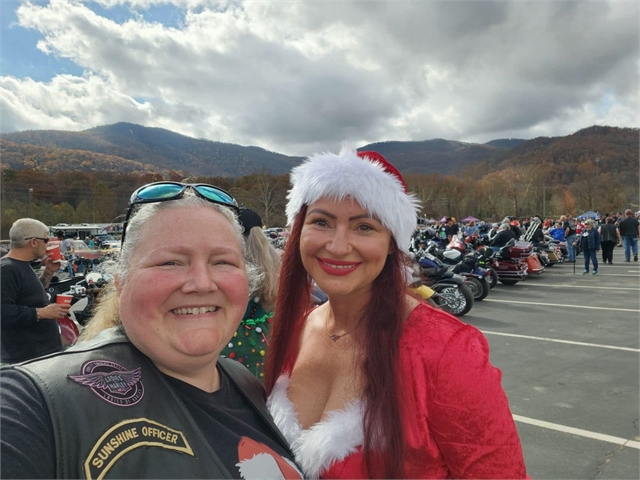 2024 Santa Selfies Photos at Smoky Mountain HOG