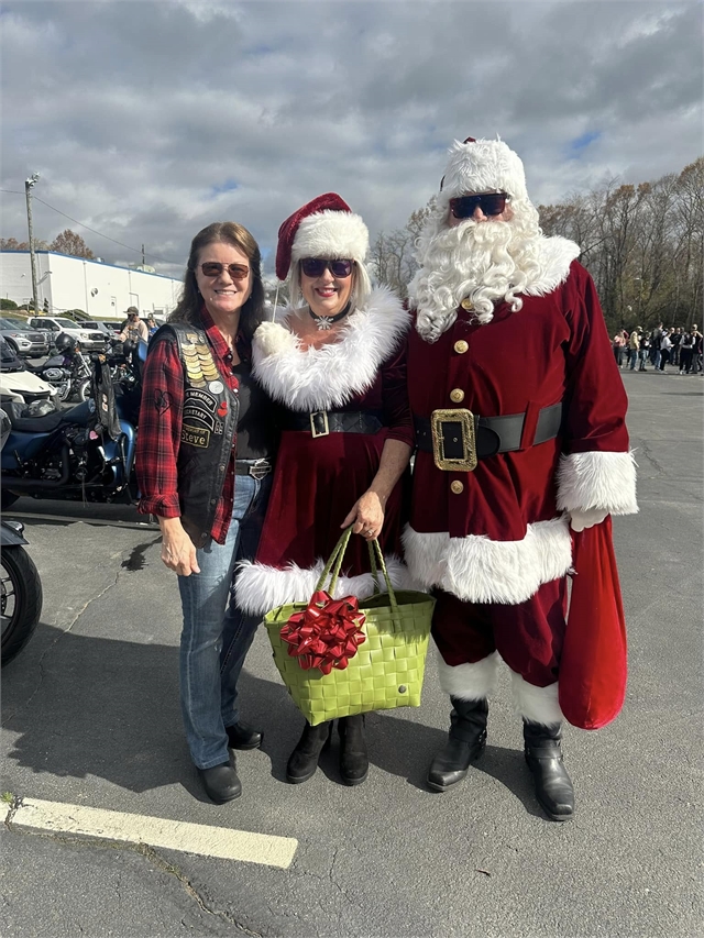 2024 Santa Selfies Photos at Smoky Mountain HOG