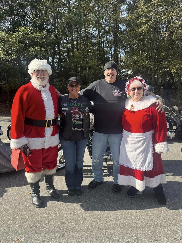 2024 Santa Selfies Photos at Smoky Mountain HOG