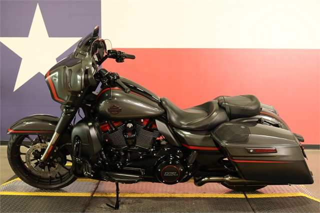 2018 Harley-Davidson Street Glide CVO Street Glide at Texas Harley