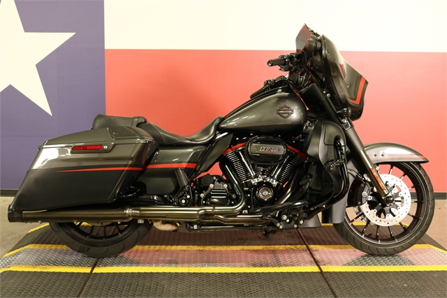 2018 Harley-Davidson Street Glide CVO Street Glide at Texas Harley