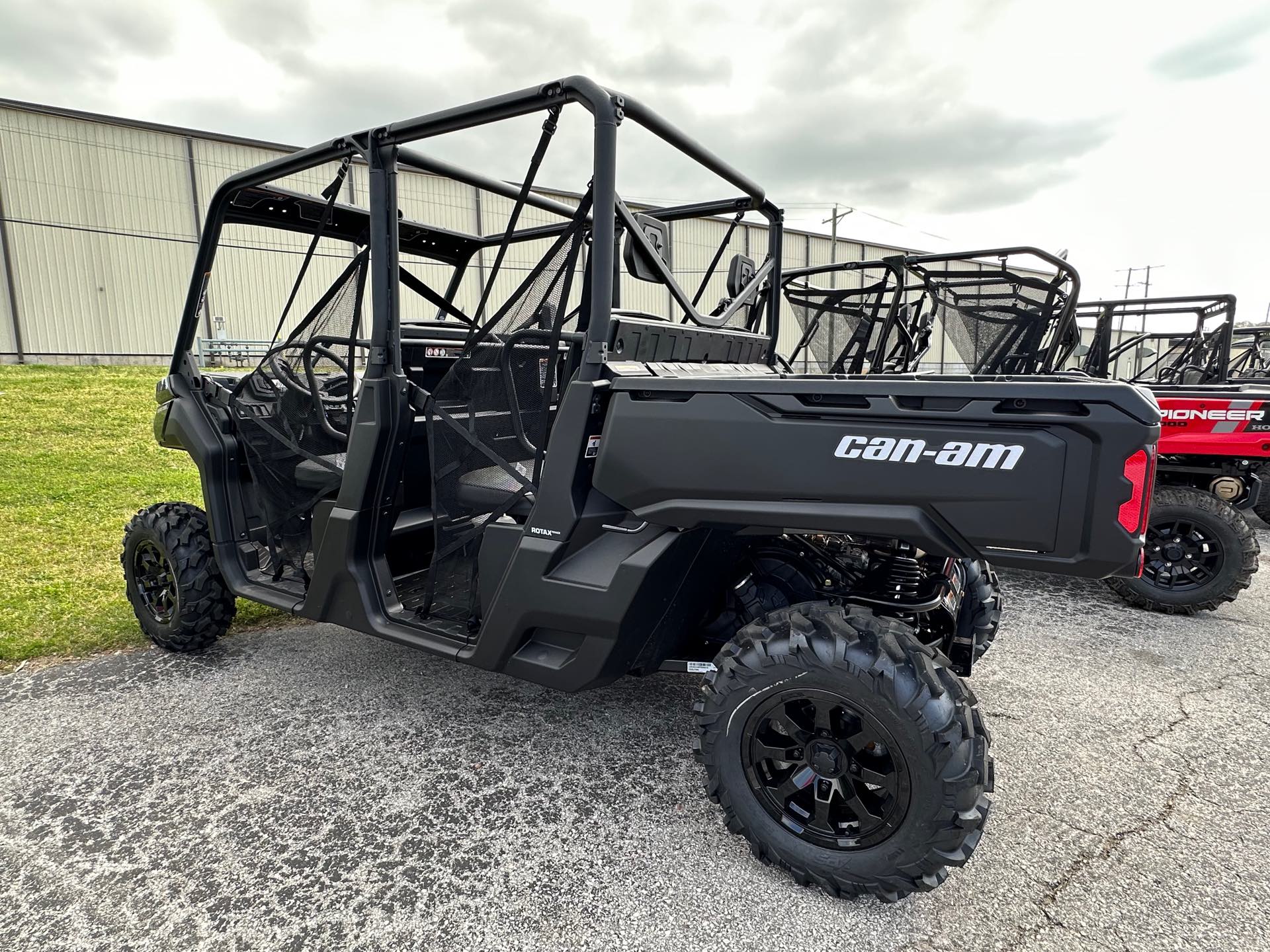 2023 Can-Am Defender MAX DPS HD10 at Wood Powersports Harrison