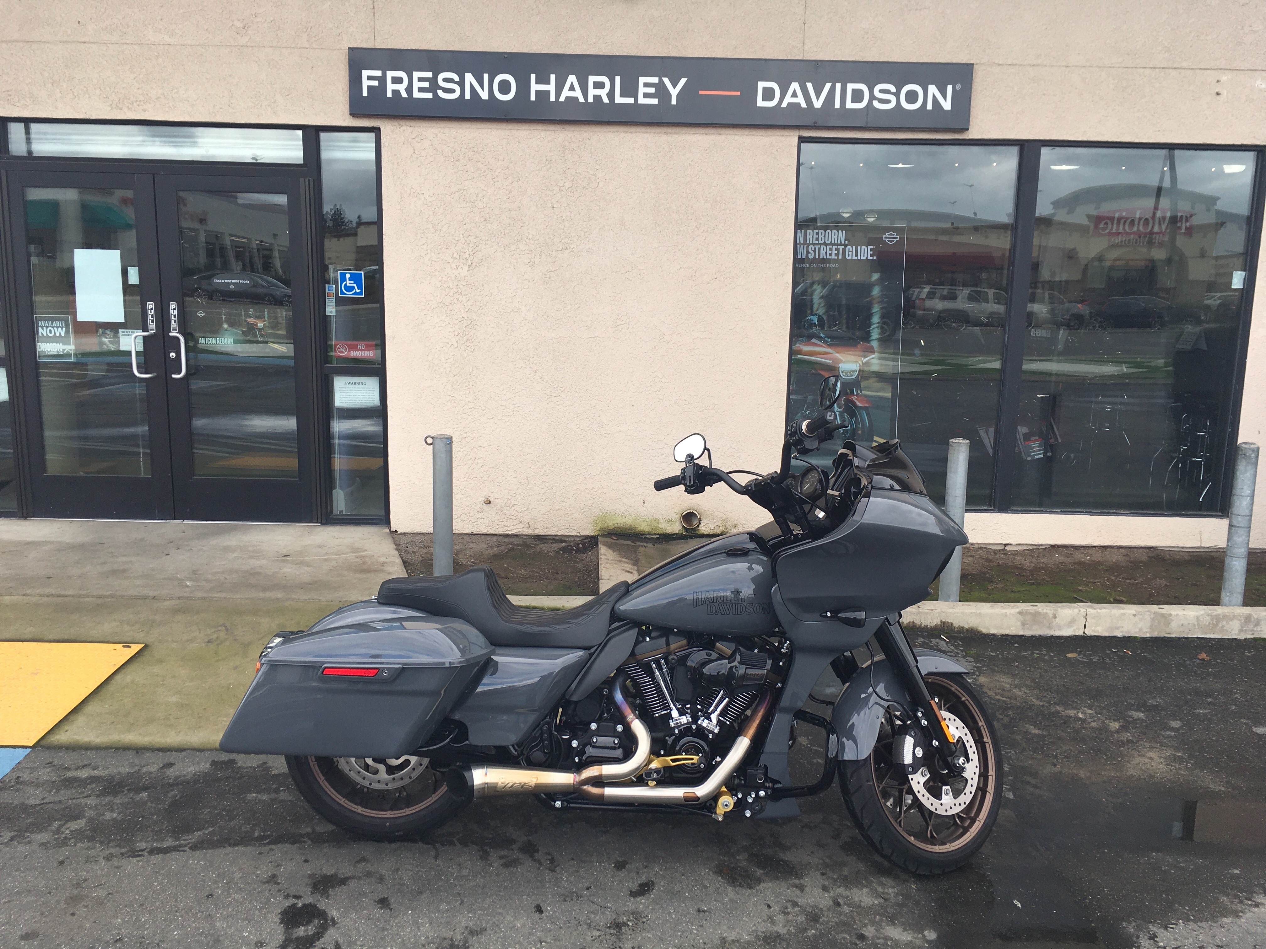 2022 Harley-Davidson Road Glide ST at Fresno Harley-Davidson