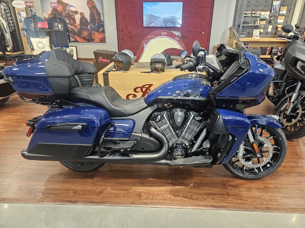 2024 Indian Motorcycle Pursuit Dark Horse at Brenny's Motorcycle Clinic, Bettendorf, IA 52722