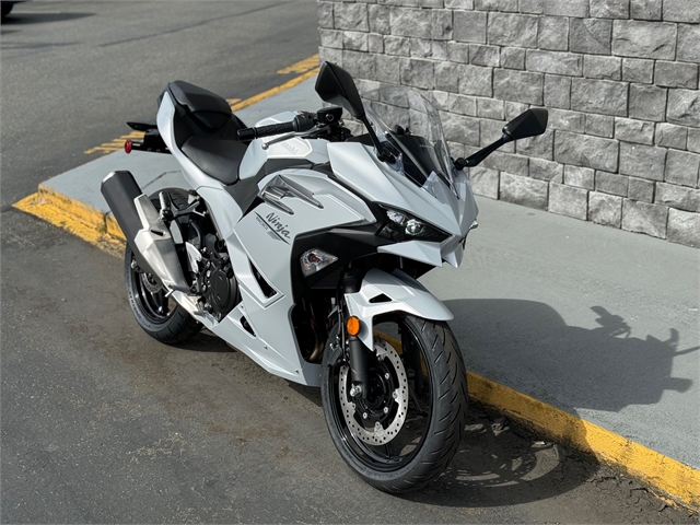 2024 Kawasaki Ninja 500 ABS at Lynnwood Motoplex, Lynnwood, WA 98037