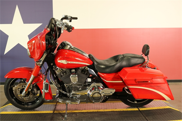 2010 Harley-Davidson Street Glide CVO at Texas Harley