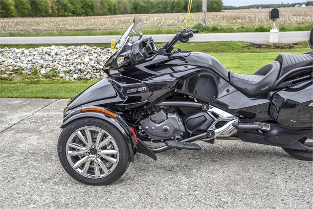 2018 Can-Am Spyder F3 T at Thornton's Motorcycle - Versailles, IN