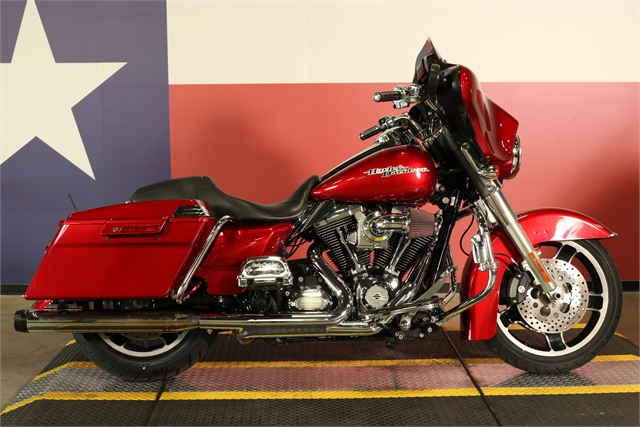 2013 Harley-Davidson Street Glide Base at Texas Harley