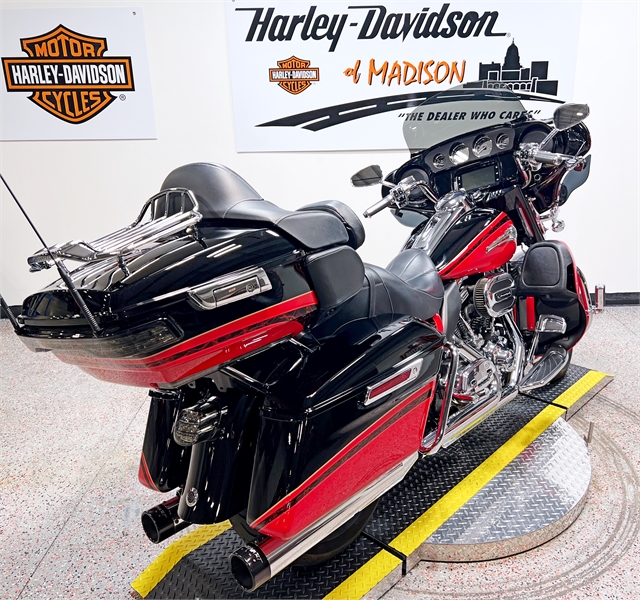 2016 Harley-Davidson Electra Glide CVO Limited at Harley-Davidson of Madison