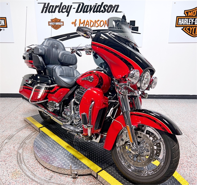 2016 Harley-Davidson Electra Glide CVO Limited at Harley-Davidson of Madison